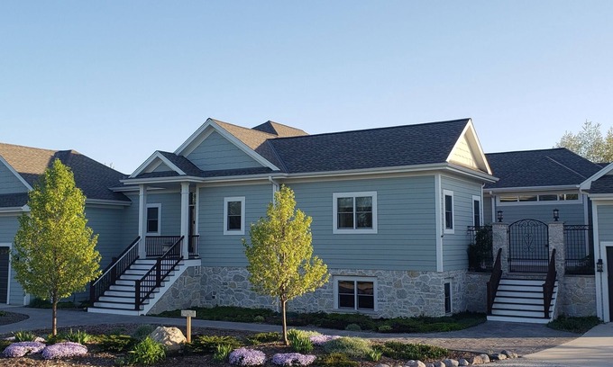 Franksville Apartment | Country Ensuite - Luxury-Private Bathroom
