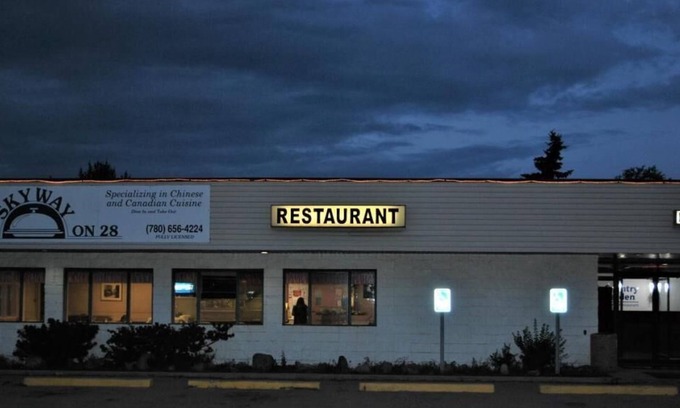 Smoky Lake Hotel | Country Garden Inn