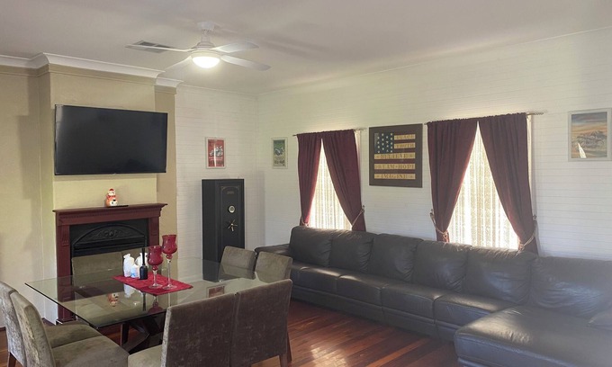 Booral Apartment | Country Getaway unwind watch the cows or enjoy local sights and wineries