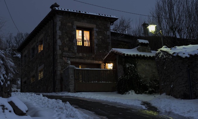 San Bartolome de Tormes Cottage | Country house very cozy. Excellent views of Gredos.