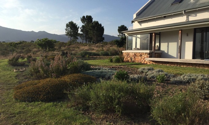 Elgin House | Country house in the wine region with lake access and dream views