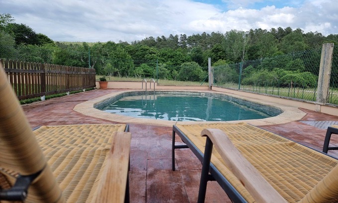 Pepin House | Country House 'Aldea Rural A Cortiña Casa' with Mountain View, Shared Pool and Wi-Fi
