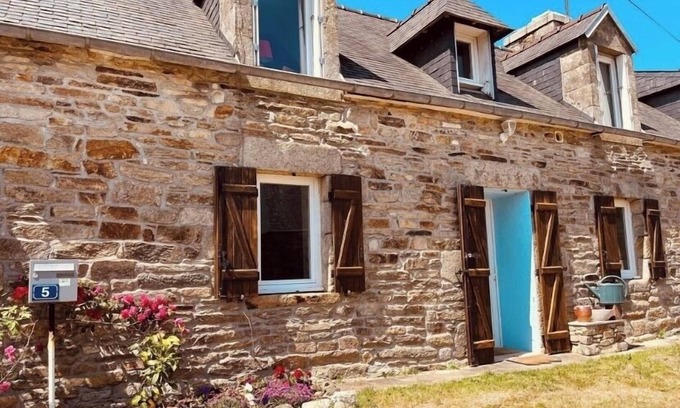 Peumerit House | Country house close to the sea. Pets are welcome!
