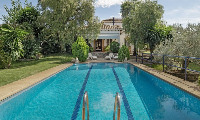 Arriate Villa | Country House 'El Olivar Ronda' with Mountain View, Wi-Fi and Air Conditioning