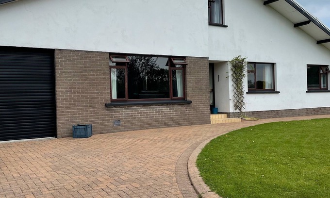 Lisnarrick House | *Country House*
