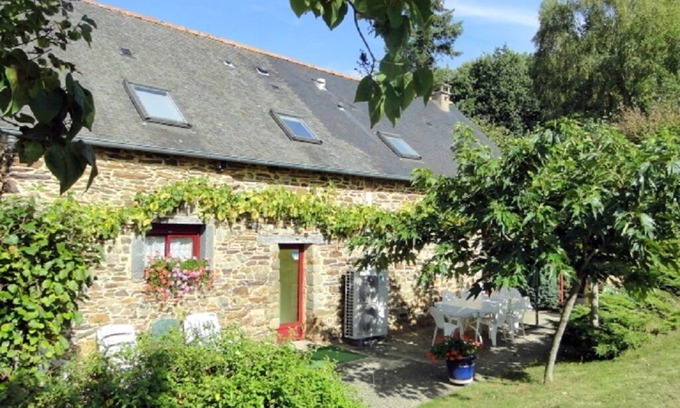 Guer Villa | Country house in