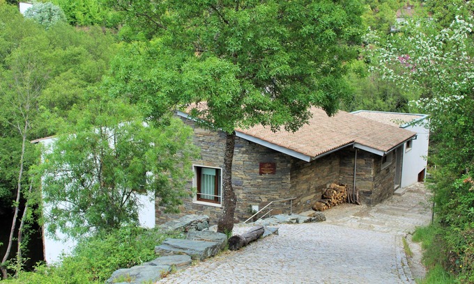 Braganca House | Country house in the city