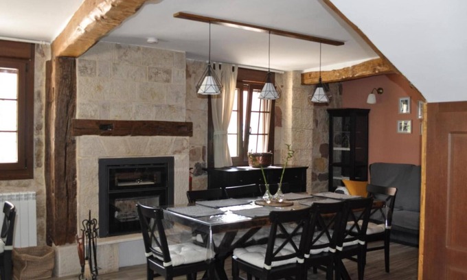 Valmala House | Country House 'La Genciana Chica' with Mountain View and Wi-Fi