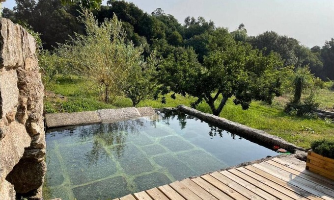Salvaterra de Mino House | Country House 'María Bargiela' with Private Terrace, Private Garden and Wi-Fi