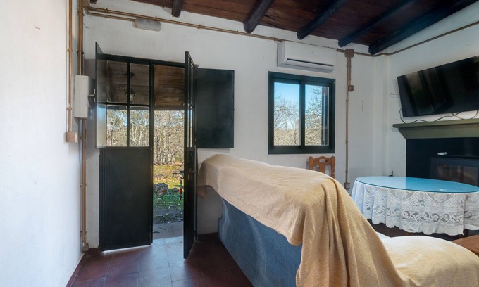 Fuenteheridos House | Country House 'Nueva' with Mountain View, Shared Pool and Air Conditioning