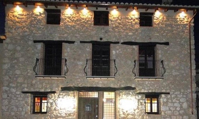 Alfambra House | Country House 'Teruel Alfambra La Deshilla' with Mountain View, Private Pool and Private Garden