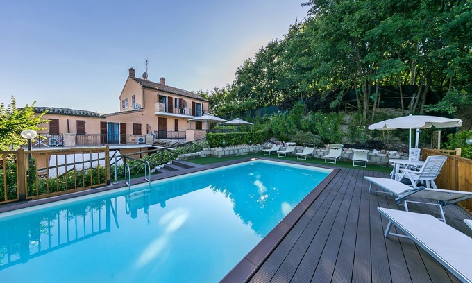 Capodarco Apartment | Country House The house of Carla-SWIMMING POOL and WI FI Free-TRILOCALE 3 km from the SEA