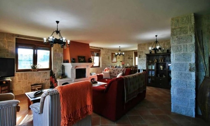 Aguino House | Country house with sea views