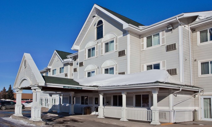 North Industrial Hotel | Country Inn & Suites by Radisson, Saskatoon, SK