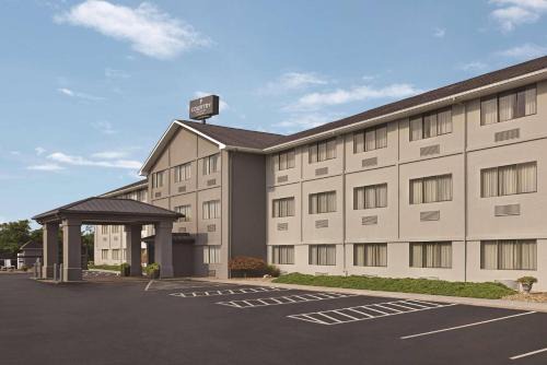 Abingdon Hotel | Country Inn & Suites by Radisson, Abingdon, VA