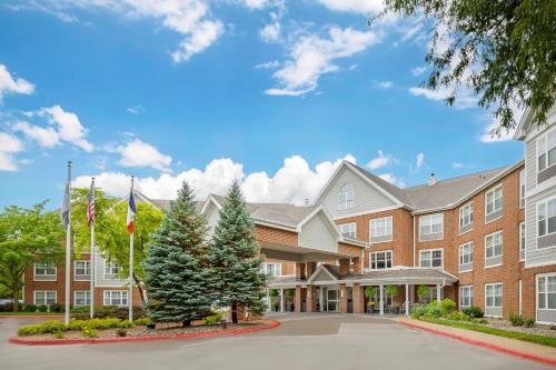Clive Hotel | Country Inn & Suites by Radisson, Des Moines West, IA