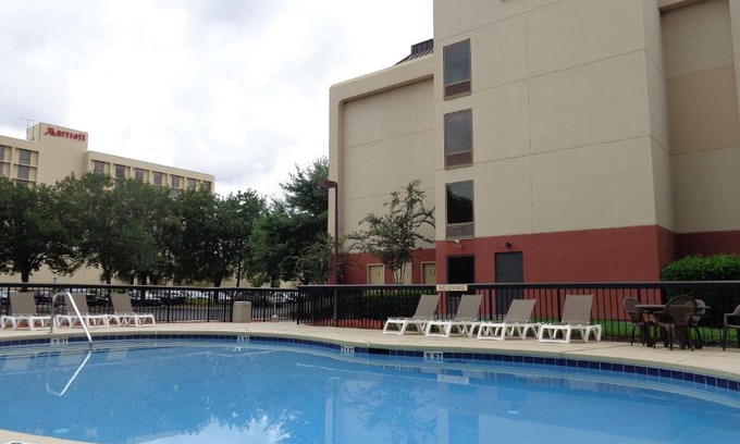 Baymeadows Hotel | Country Inn & Suites by Radisson, Jacksonville I-95 South, FL