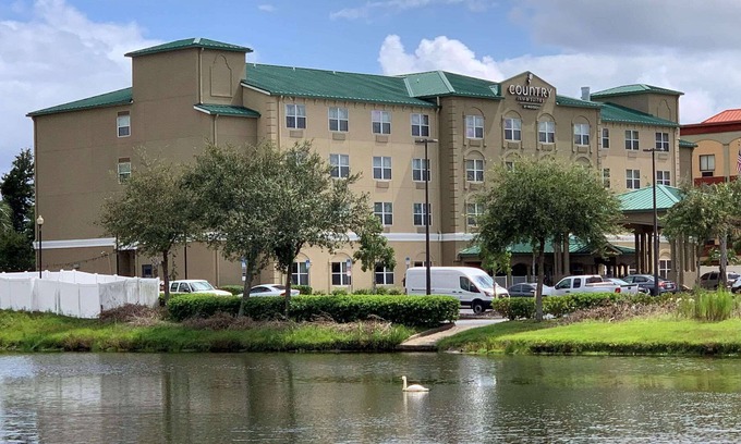 Jacksonville Hotel | Country Inn & Suites by Radisson, Jacksonville West, FL