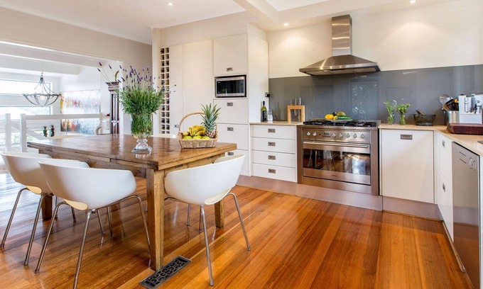 Mount Eliza House | COUNTRY MEETS THE BAY - MOUNT ELIZA