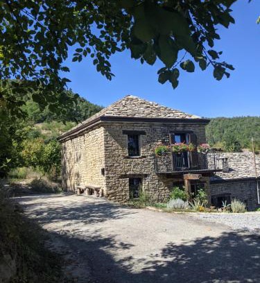 Lequio Berria House | Country old stone house immerse in nature