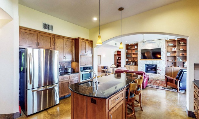 Granger House | Country Retreat | House in Bartlett