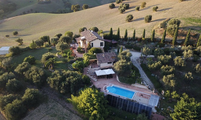 San Benedetto del Tronto Villa | Country villa in panoramic location with pool and close to the beach (9km)