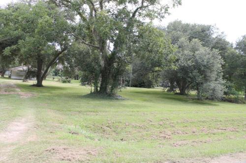 Iowa Colony House | Countryside Bliss - Entire Home on 2 Acres