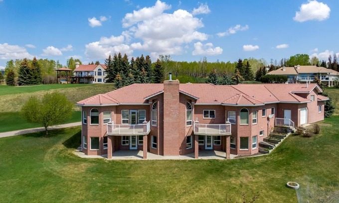 Keith House | Countryside Charm with City Convenience