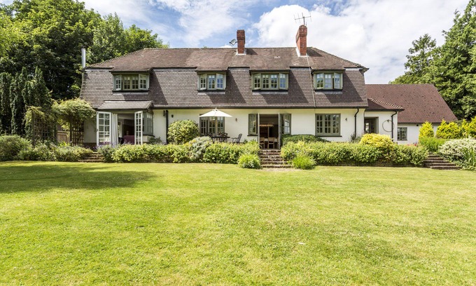 Droxford House | 👨‍👨‍👧‍👦 Countryside Family Friendly House & Annex - completely detached