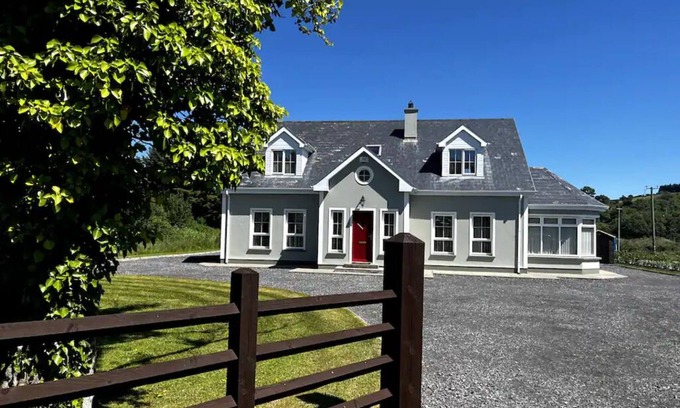 Lecemy House | *Countryside Retreat | 5 mins to Donegal Town*