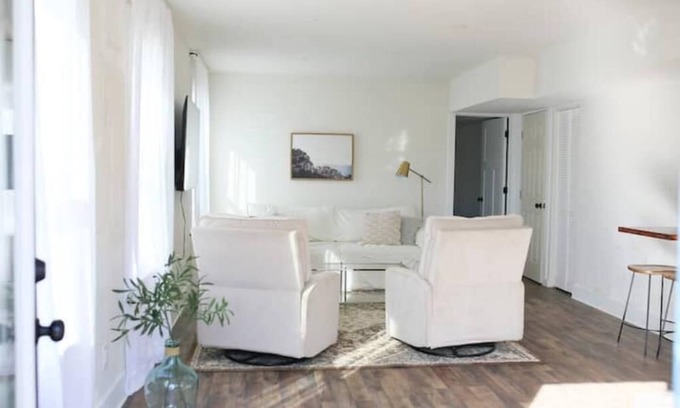 Lovettsville Apartment | Countryside Two Bedroom Apartment