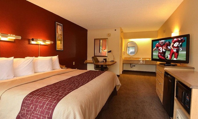 North San Antonio - SAT Hotel | Couple Stay: Room with Free Coffee & Welcoming Pet