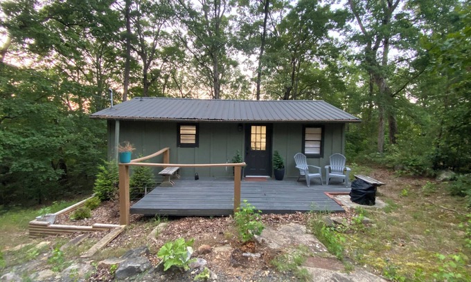 Quitman Cabin | Couples Cabin at the Lake