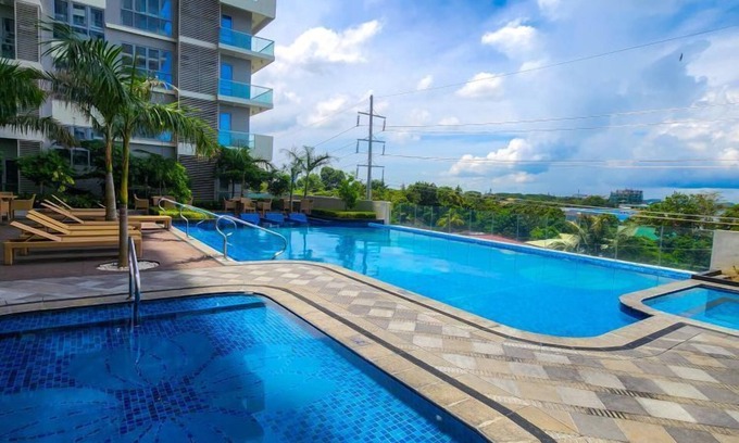 Iloilo Apartment | Couples' Comfort: Iloilo City Studios
