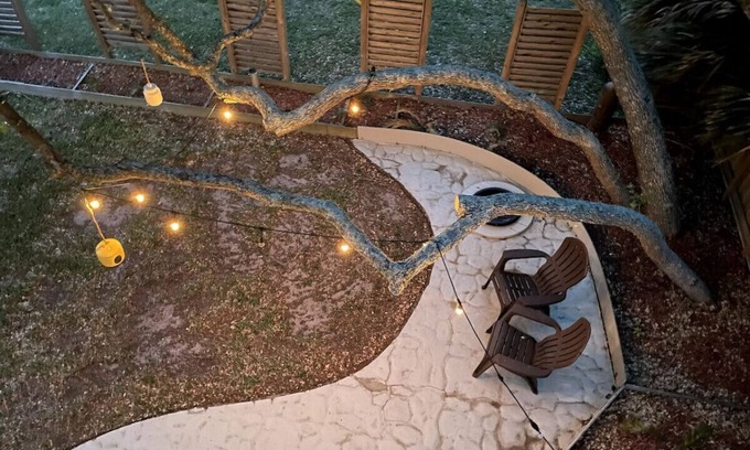 Pirates Beach House | Couples Retreat Close to beach & golf Peaceful