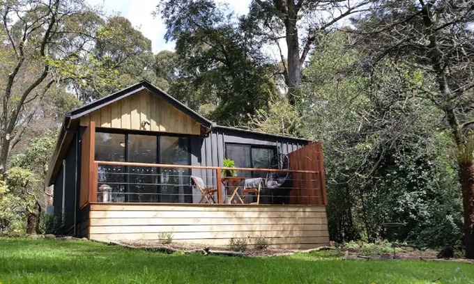 Kallista Cottage | Couples/singles retreat in beautiful Kallista