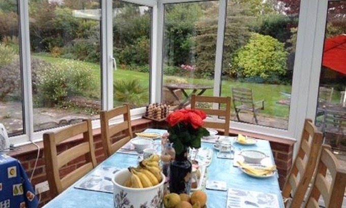 West Hoathly Bed & Breakfast | Courtlands Nurseries B&B