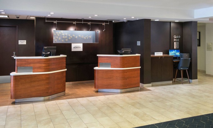 Plymouth Meeting Hotel | Courtyard by Marriott Philadelphia Plymouth Meeting