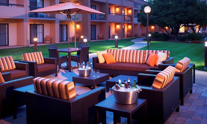 Arlington Heights Hotel | Courtyard by Marriott Chicago Arlington Heights/South