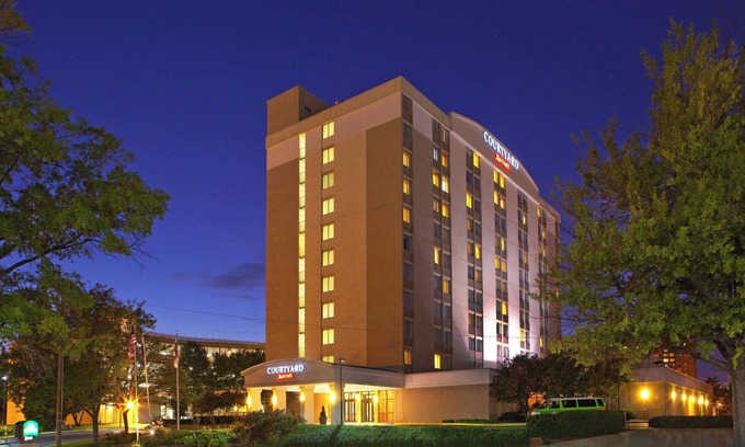 West End Hotel | Courtyard by Marriott Alexandria Pentagon South