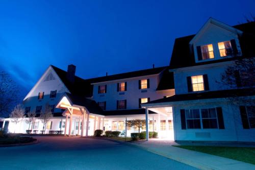 Middlebury Hotel | Courtyard Middlebury