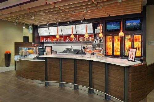 Wagontown Hotel | Courtyard Philadelphia Coatesville Exton