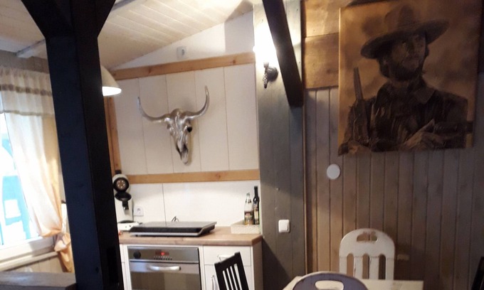 Windelsbach Apartment | Cowboy Cottage vacation apartment (43 sqm) with veranda and barbecue facilities