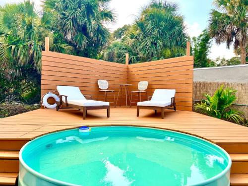 Smith's Memento House | Cowboy Pool Mini Golf Beach Ocean Center
