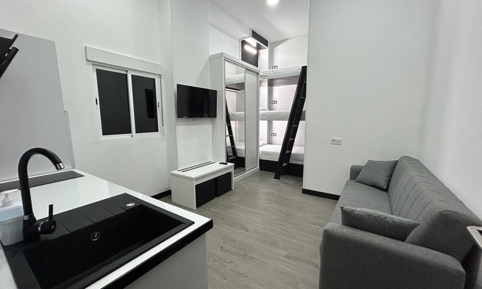 San Blas-Canillejas Apartment | Coworking
