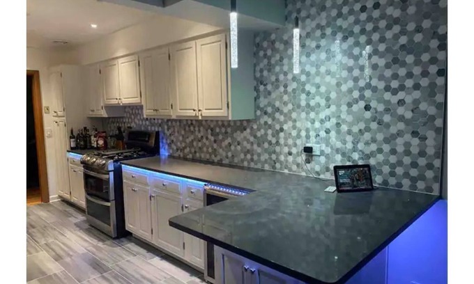 Willow Springs House | Coziest estate home 20 minutes to downtown
