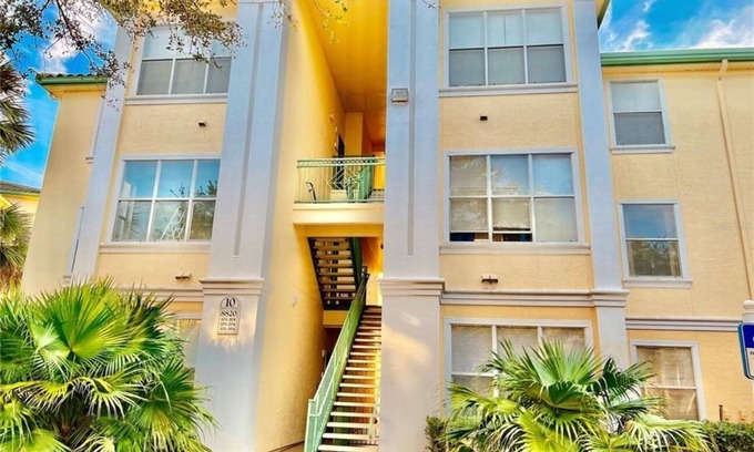 Lindfields Condo | Cozy 1-1 Condo for a Romantic Getaway!