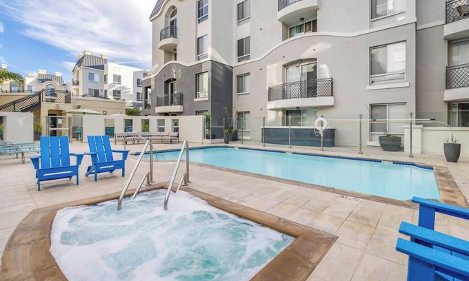 Marina del Rey Apartment | Cozy 1-bedroom apartment in fabulous Marina del Rey with pool, free parking