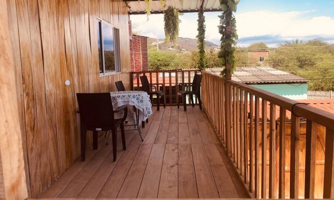 Crucita Apartment | Cozy 1-bedroom apartment with AC and WiFi in charming Crucita