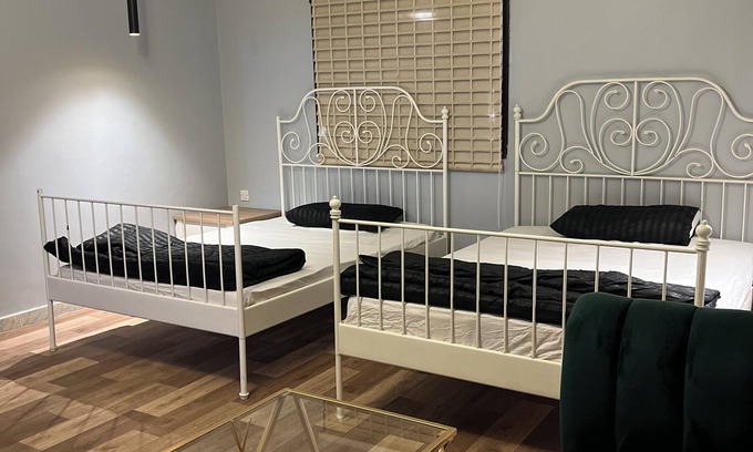 Medina Apartment | Cozy 1-bedroom apartment in enchanting Madinah with AC, WiFi